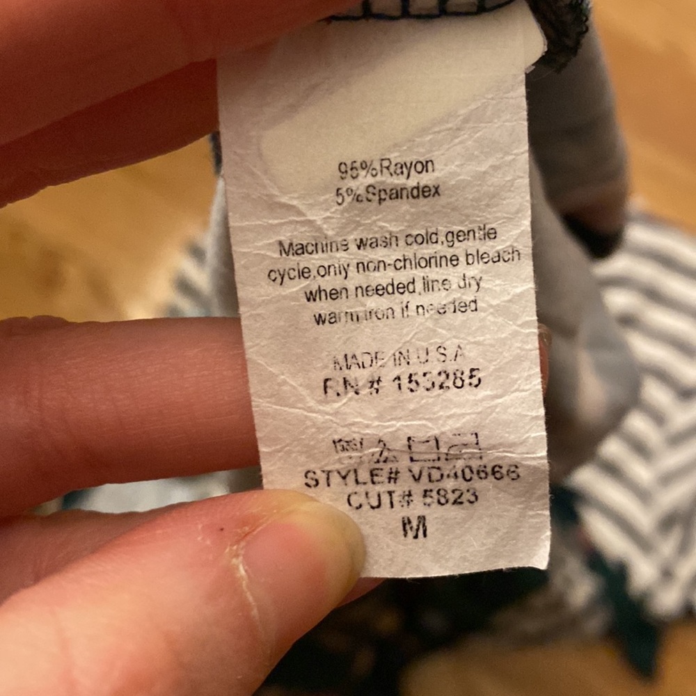 ๐Lux & Co Patterned Dress ๐ - Picture 5 of 7